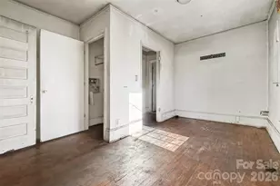 319 N Linwood Ave, Charlotte, NC 28216 - Photo 13