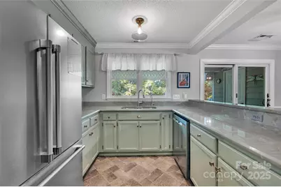 1741 Robinwood Road, Gastonia, NC 28054 - Photo 9