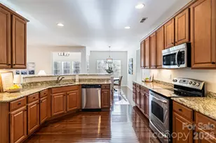 447 Leaf Arbor Ct, Lake Wylie, SC 29710 - Photo 7