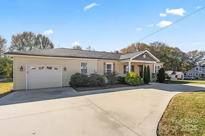 492 14th Avenue NE, Hickory, NC 28601 - Photo 23
