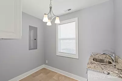 492 14th Avenue NE, Hickory, NC 28601 - Photo 15