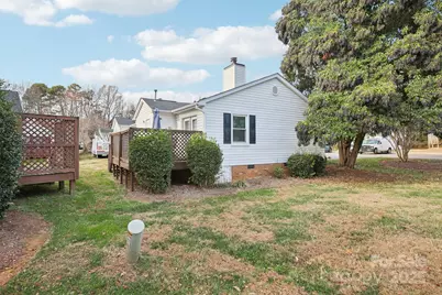 6042 Crape Myrtle Lane, Charlotte, NC 28216 - Photo 3