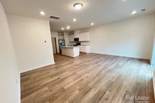 8104 Ramsburg Dr, Charlotte, NC 28269 - Photo 5