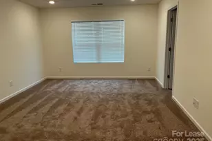 8104 Ramsburg Dr, Charlotte, NC 28269 - Photo 9