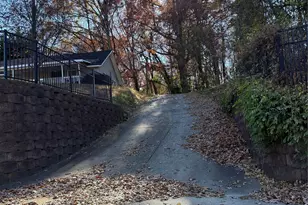 829 W Craighead Rd, Charlotte, NC 28206 - Photo 3