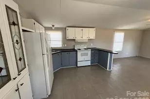 450 Ridgeland Dr, Cleveland, NC 27013 - Photo 7