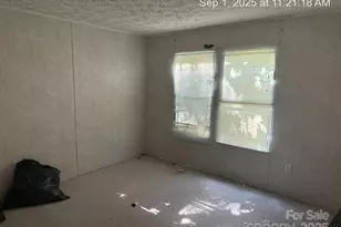 566 Plemmons Pl, Marion, NC 28752 - Photo 7