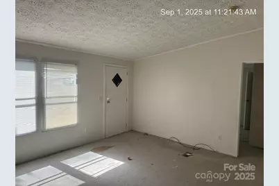 566 Plemmons Place, Marion, NC 28752 - Photo 3