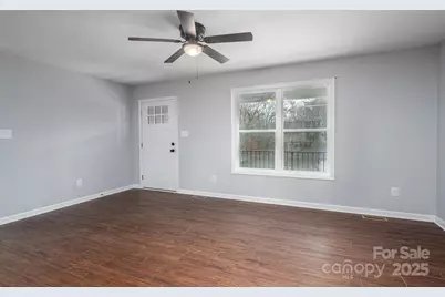 519 N State Street, Lincolnton, NC 28092 - Photo 9