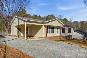 303 Ellenwood Dr, Albemarle, NC 28001 - Photo 5