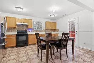 3047 Meadow Knoll Dr, Charlotte, NC 28269 - Photo 7