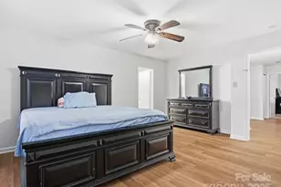 3047 Meadow Knoll Dr, Charlotte, NC 28269 - Photo 11