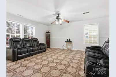 3047 Meadow Knoll Drive, Charlotte, NC 28269 - Photo 9