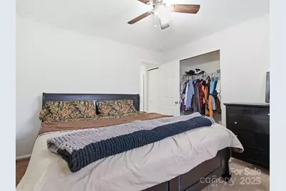 3047 Meadow Knoll Drive, Charlotte, NC 28269 - Photo 15