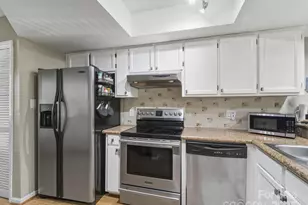 5215 Amity Springs Dr, Charlotte, NC 28212 - Photo 9