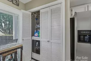 5215 Amity Springs Dr, Charlotte, NC 28212 - Photo 13