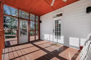 10927 Parkleigh Dr, Charlotte, NC 28262 - Photo 37