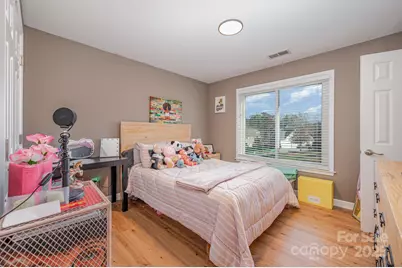 10927 Parkleigh Drive, Charlotte, NC 28262 - Photo 27