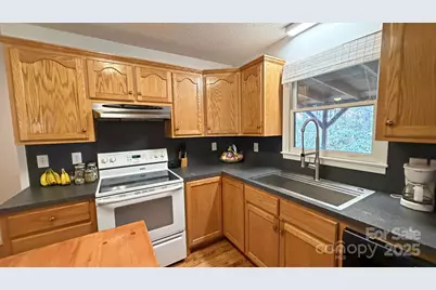 437 Deer Crossing Lane, Lenoir, NC 28645 - Photo 21