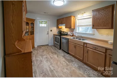 175 Blue Ridge Street, Marion, NC 28752 - Photo 5