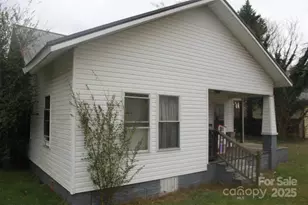 122 Dillashaw Dr, Forest City, NC 28043 - Photo 3