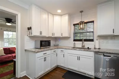 3801 Sudbury Road, Charlotte, NC 28205 - Photo 9