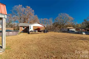 1513 University Dr, Lancaster, SC 29720 - Photo 17