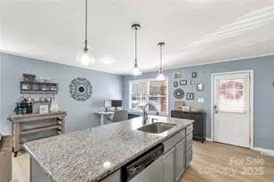 1513 University Dr, Lancaster, SC 29720 - Photo 5