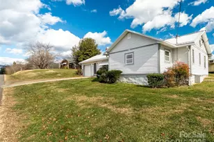 82 Morgan St, Canton, NC 28716 - Photo 3