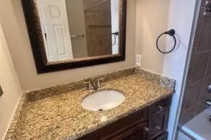 18731 Vineyard Point Ln, Cornelius, NC 28031 - Photo 11