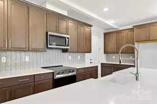 520 Zinc Dr, Tega Cay, SC 29708 - Photo 3