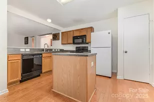 7705 Ponderosa Pine Ln, Charlotte, NC 28215 - Photo 7