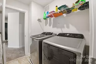 8220 Hudson Forest Dr, Charlotte, NC 28269 - Photo 21