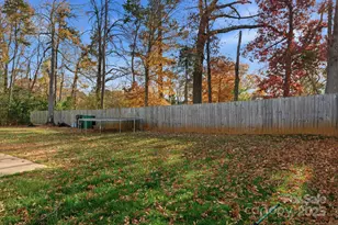 8220 Hudson Forest Dr, Charlotte, NC 28269 - Photo 31