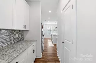 8220 Hudson Forest Dr, Charlotte, NC 28269 - Photo 5