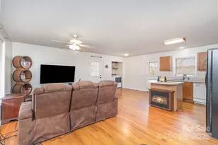 1820 Cline Pl, Lenoir, NC 28645 - Photo 3