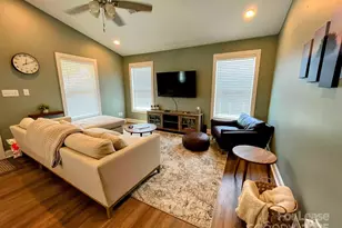 528 S Shamrock Ave, Landrum, SC 29356 - Photo 3