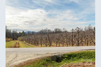 5057 Howard Gap Road, Flat Rock, NC 28731 - Photo 19