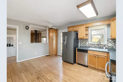 5057 Howard Gap Road, Flat Rock, NC 28731 - Photo 9