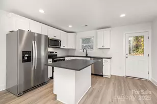 208 James St, Kannapolis, NC 28083 - Photo 3