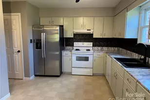 41 Transou St, Sparta, NC 28675 - Photo 5