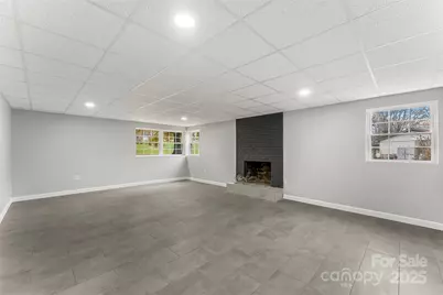 2210 24th Street Circle NE, Hickory, NC 28601 - Photo 25