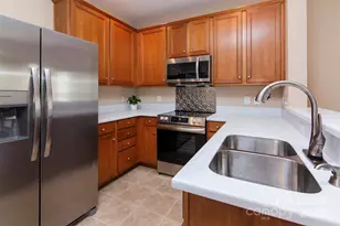 2721 Grain Mill Ln, Charlotte, NC 28214 - Photo 7