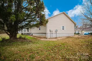 13 Cameron Dr, Etowah, NC 28729 - Photo 7