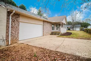 13 Cameron Dr, Etowah, NC 28729 - Photo 9