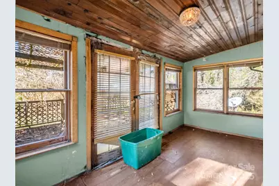 541 Broadway Street, Hendersonville, NC 28739 - Photo 17