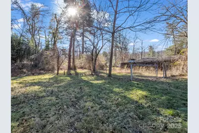 541 Broadway Street, Hendersonville, NC 28739 - Photo 11