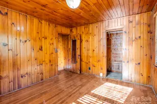 541 Broadway St, Hendersonville, NC 28739 - Photo 33