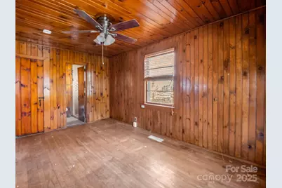 541 Broadway Street, Hendersonville, NC 28739 - Photo 25