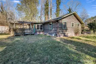 541 Broadway St, Hendersonville, NC 28739 - Photo 5